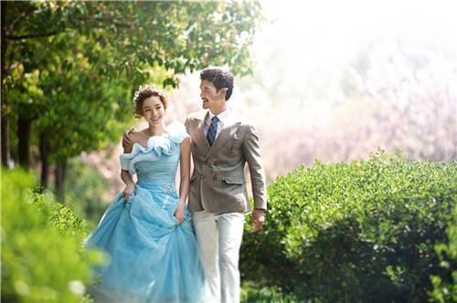 女生在选购无领衬衣时，应该注意哪些问题？游戏画面