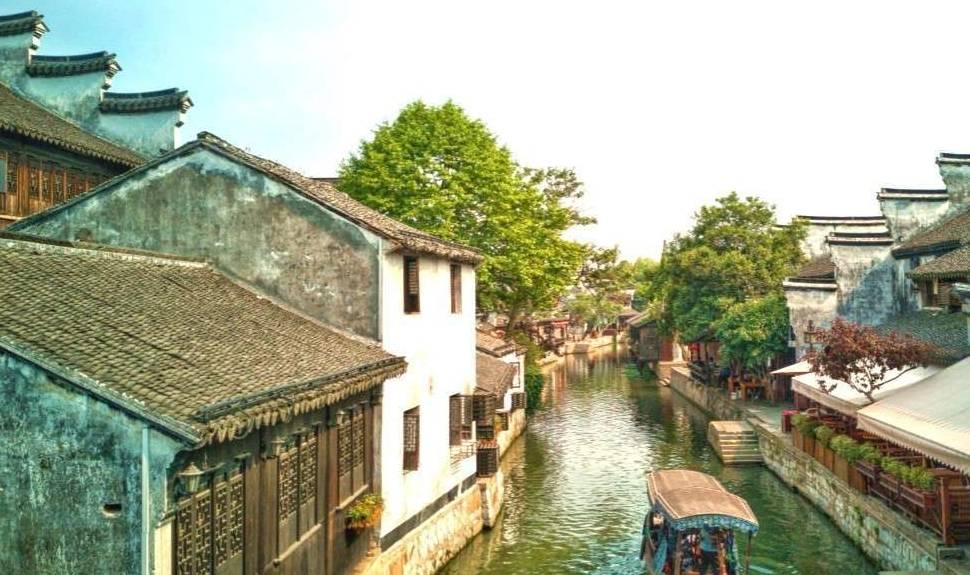 高湖镇新旺村:“小菌棒”推开“致富门”